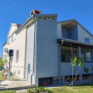 Prodej rodinného domu, 260m²