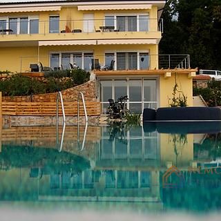 Prodej rodinného domu, 387m²