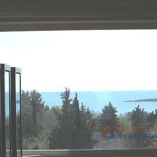 Prodej rodinného domu, 400m²