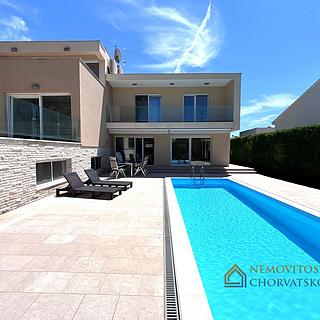 Prodej rodinného domu, 259m²