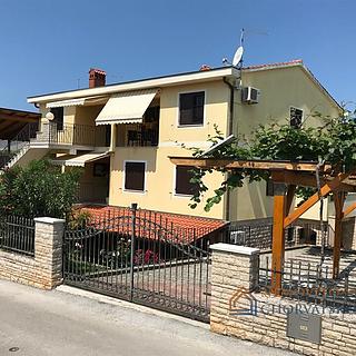 Prodej rodinného domu, 450m²