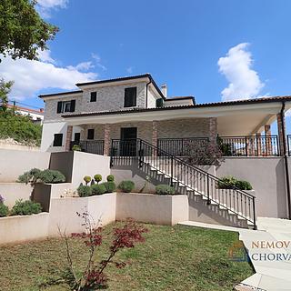 Prodej rodinného domu, 250m²