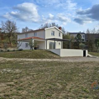 Prodej rodinného domu, 140m²