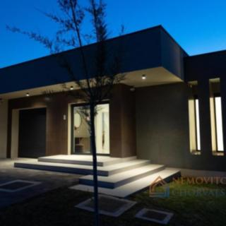 Prodej rodinného domu, 275m²