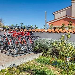 Prodej rodinného domu, 160m²