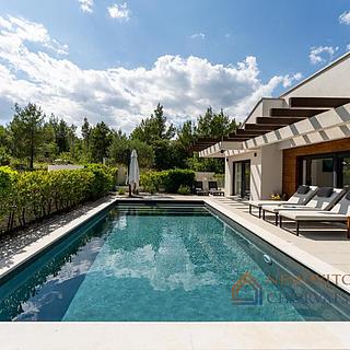 Prodej rodinného domu, 172m²