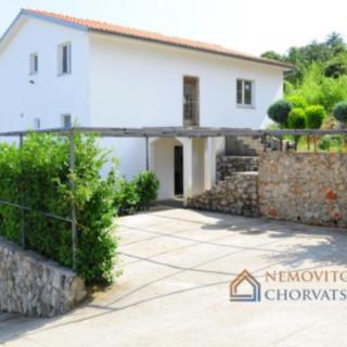 Prodej rodinného domu, 368m²