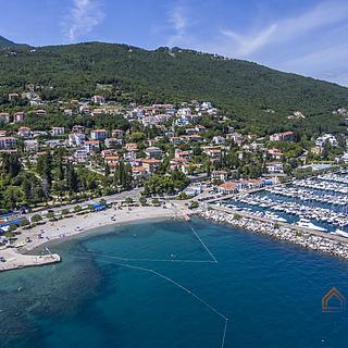 Prodej stavební parcely, 1058m²