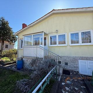 Prodej rodinného domu, 240m²