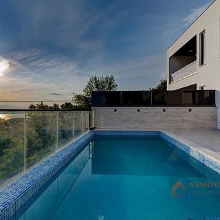 Prodej rodinného domu, 185m²