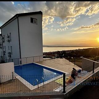 Prodej rodinného domu, 160m²