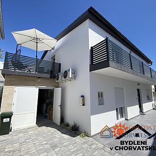 Prodej rodinného domu, 180m²