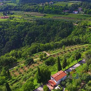 Prodej rodinného domu, 179m²