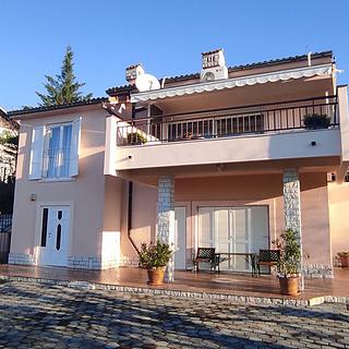 Prodej rodinného domu, 240m²