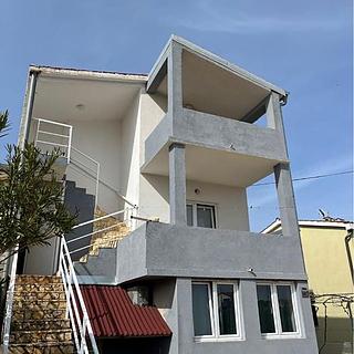 Prodej rodinného domu, 250m²