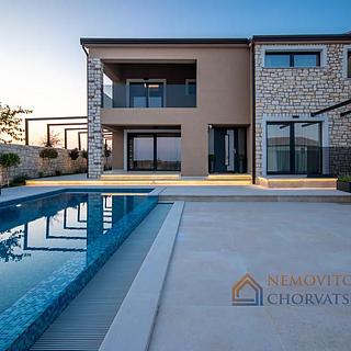 Prodej rodinného domu, 178m²