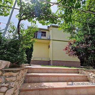 Prodej rodinného domu, 220m²