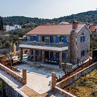 Prodej rodinného domu, 300m²