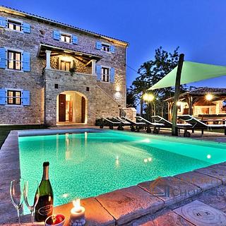 Prodej rodinného domu, 180m²