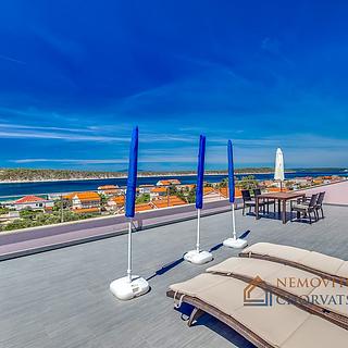 Prodej rodinného domu, 353m²