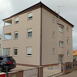 Prodej rodinného domu, 331m²