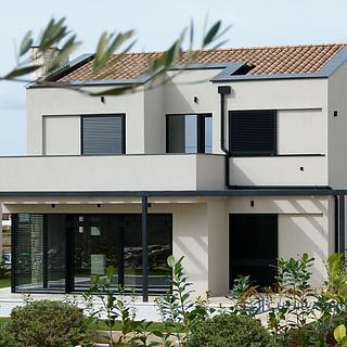 Prodej rodinného domu, 211m²