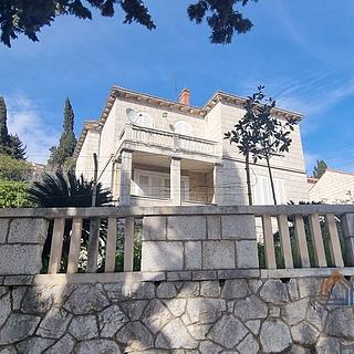 Prodej bytu 2+kk, 183m²