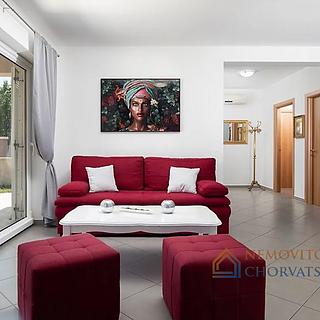 Prodej rodinného domu, 210m²