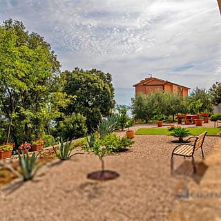 Prodej rodinného domu, 220m²