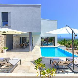 Prodej rodinného domu, 223m²