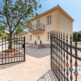 Prodej rodinného domu, 130m&sup2;