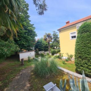 Prodej rodinného domu, 180m²