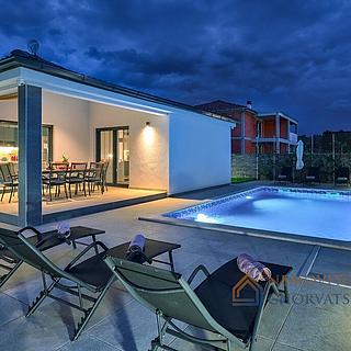 Prodej rodinného domu, 145m²