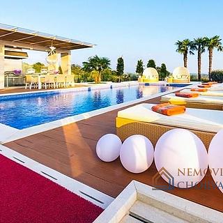 Prodej rodinného domu, 280m²