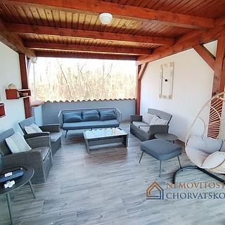 Prodej rodinného domu, 227m²