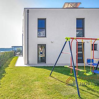 Prodej rodinného domu, 260m²