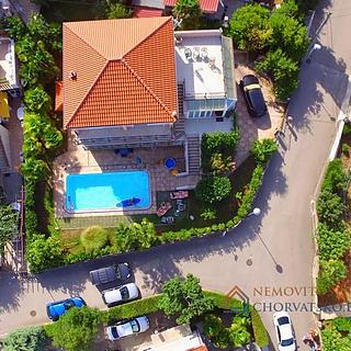 Prodej rodinného domu, 430m²