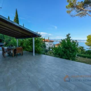 Prodej bytu 2+kk, 143m²