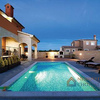 Prodej rodinného domu, 337m²