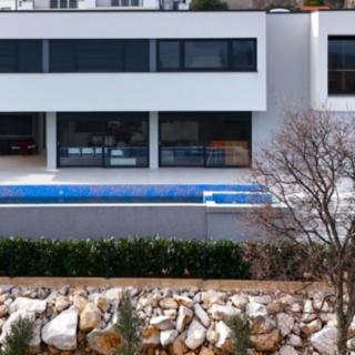 Prodej rodinného domu, 210m²