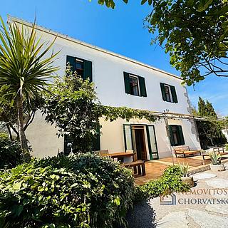 Prodej rodinného domu, 140m²