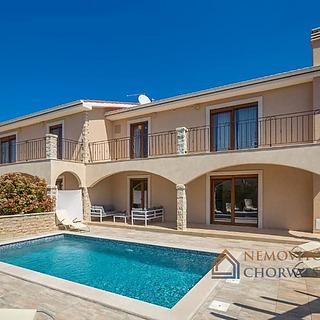 Prodej rodinného domu, 380m²