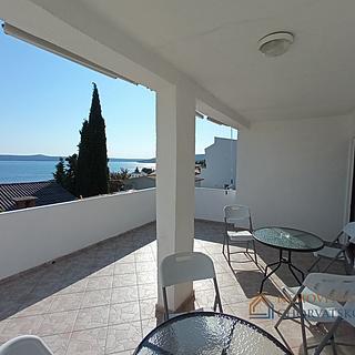 Prodej rodinného domu, 231m²