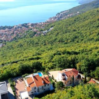 Prodej rodinného domu, 380m²