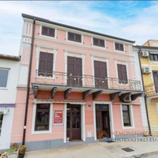 Prodej rodinného domu, 498m²