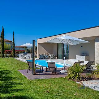 Prodej rodinného domu, 248m²