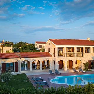 Prodej rodinného domu, 250m²