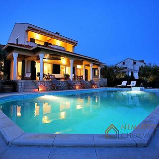 Prodej rodinného domu, 650m²