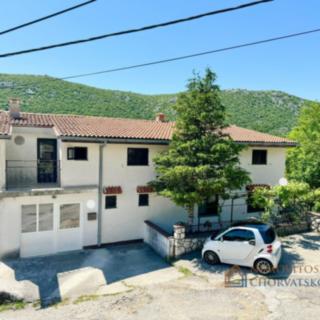 Prodej rodinného domu, 400m²