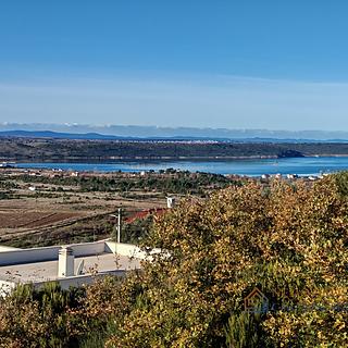 Prodej stavební parcely 1 300 m² v Chorvatsku